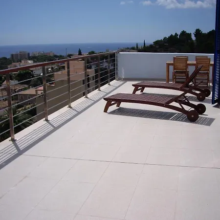 Villa Fantastica Sobre La Bahia De *